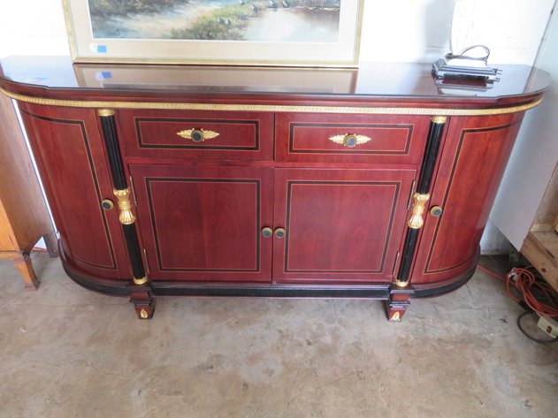Mid-Week Antique and Collectible Sale