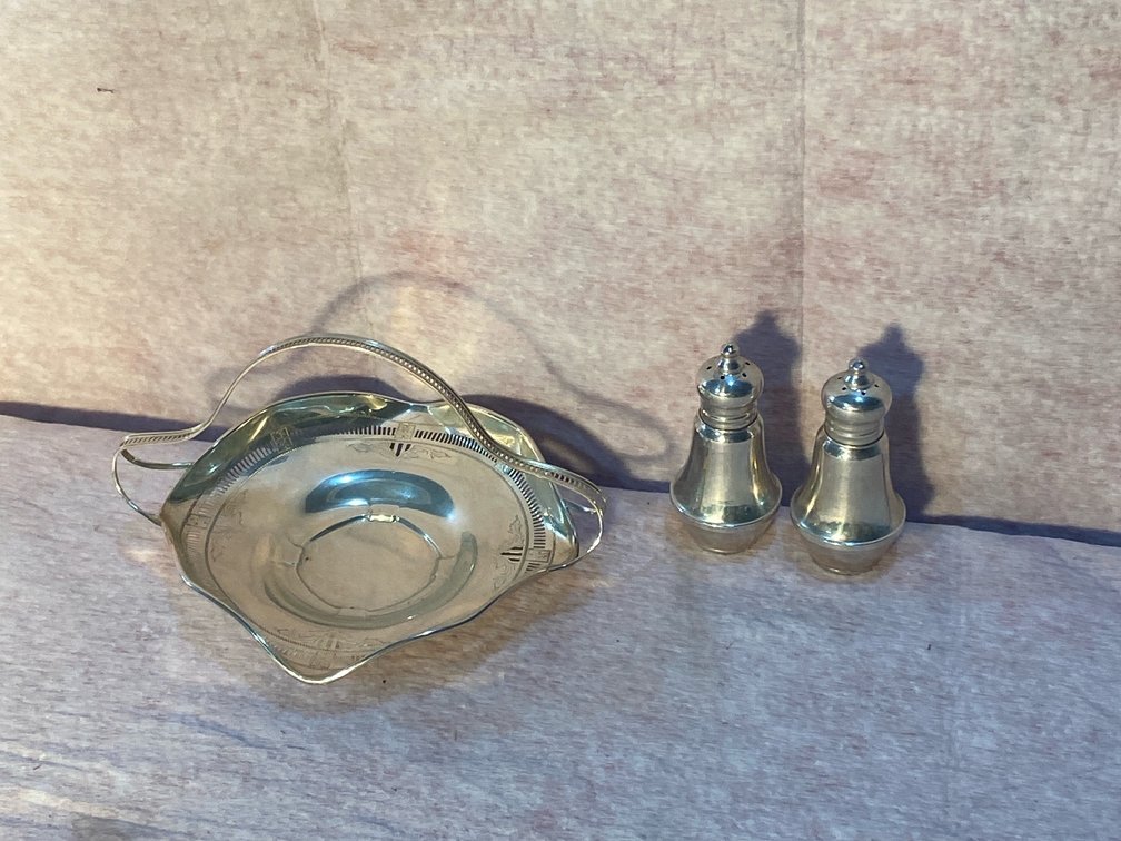 Sterling Silver Salt & Pepper Shakers and Handel Basket Shakers are weighted, Basket is 74g