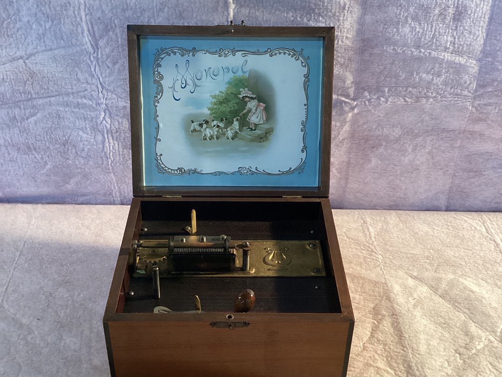 Monopol Music Box 10 1/4" Wide 9" Deep 6" Tall