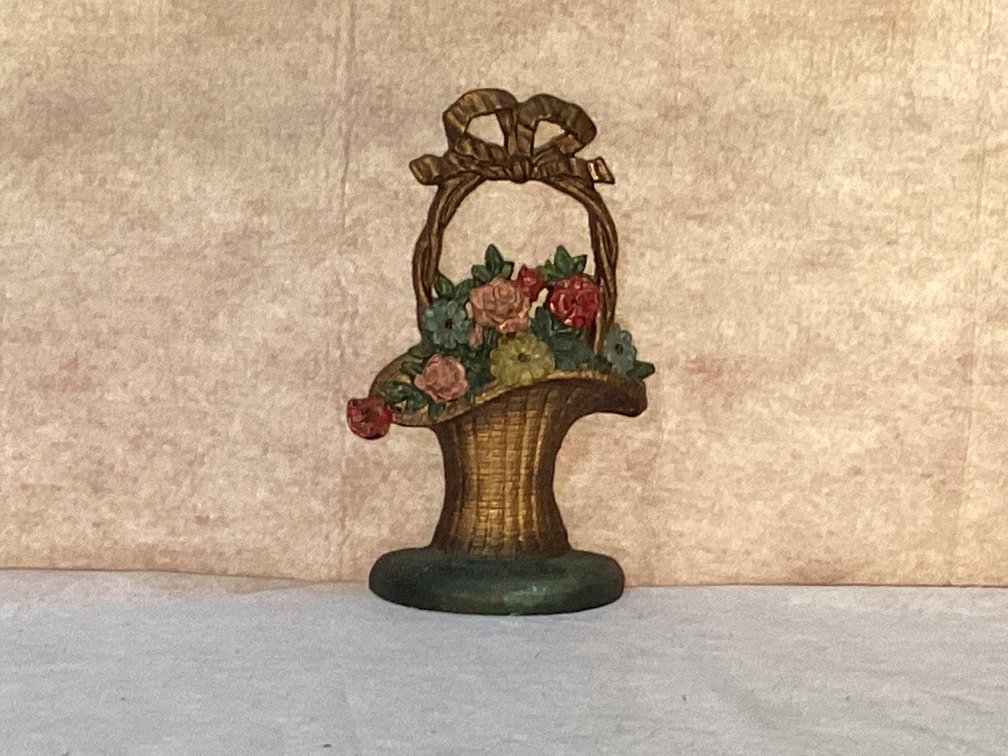Hubley Iron Flower Basket Doorstop 11” Tall 7” Wide
