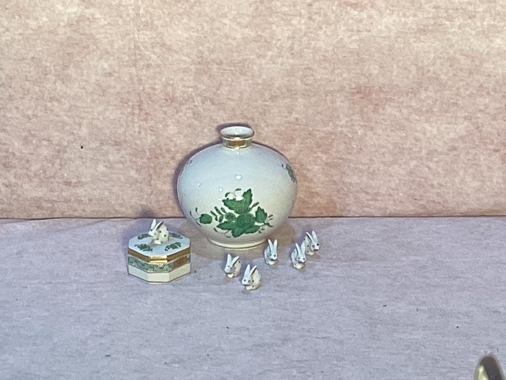 Herend Green Chinese Bouquet Vase, Trinket box with Bunny, and 5 Bunnies