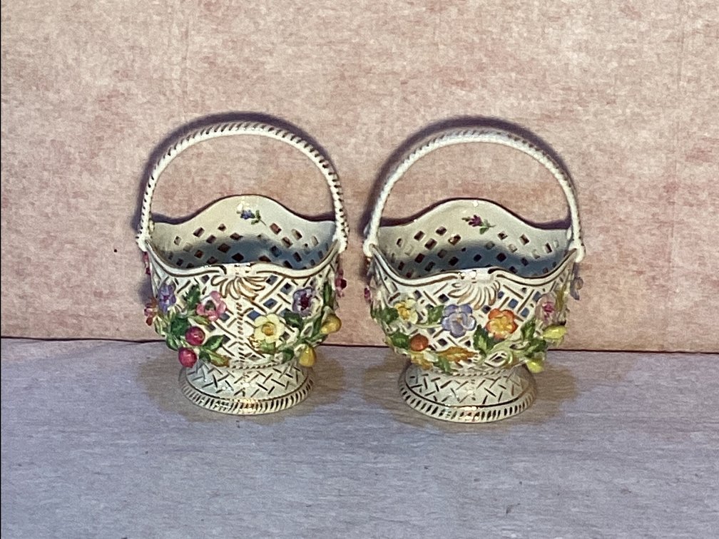 Dresden Basket Pair 8" Tall