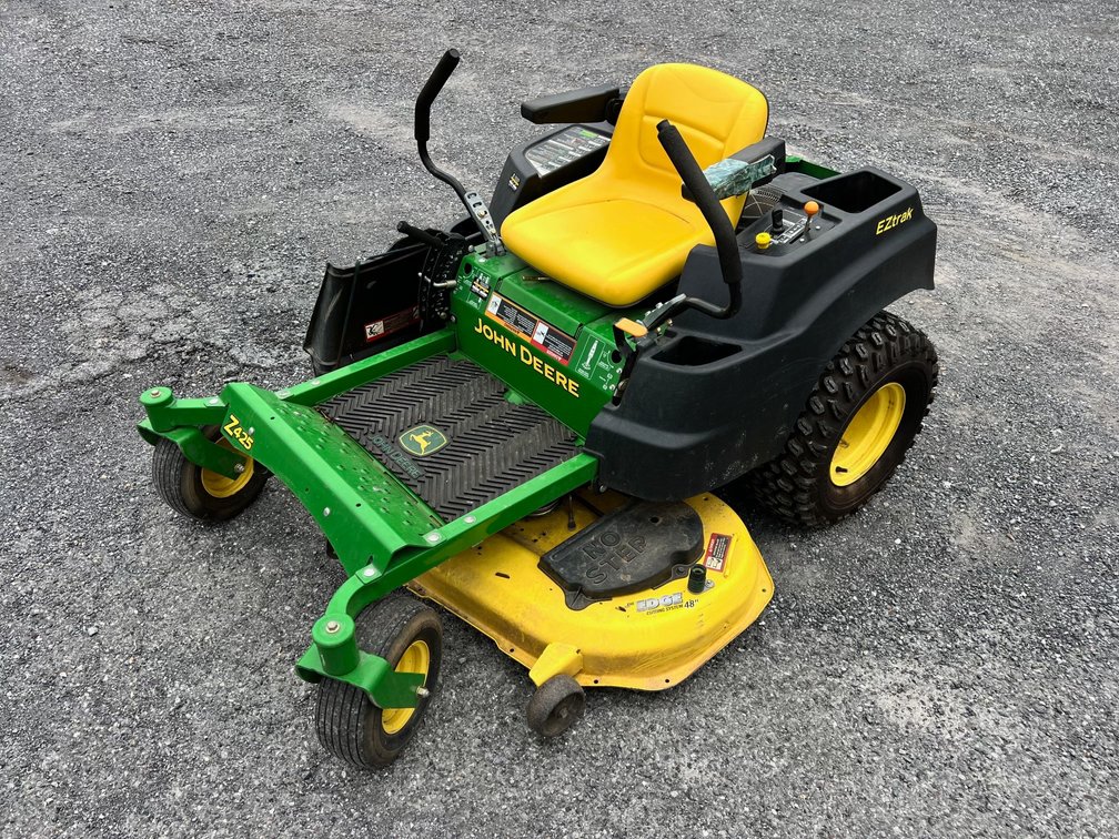 JohnDeere Z425 Zero Turn 
