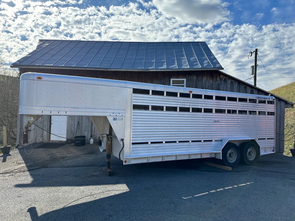 1991 FeatherLite LiveStock Trailer 