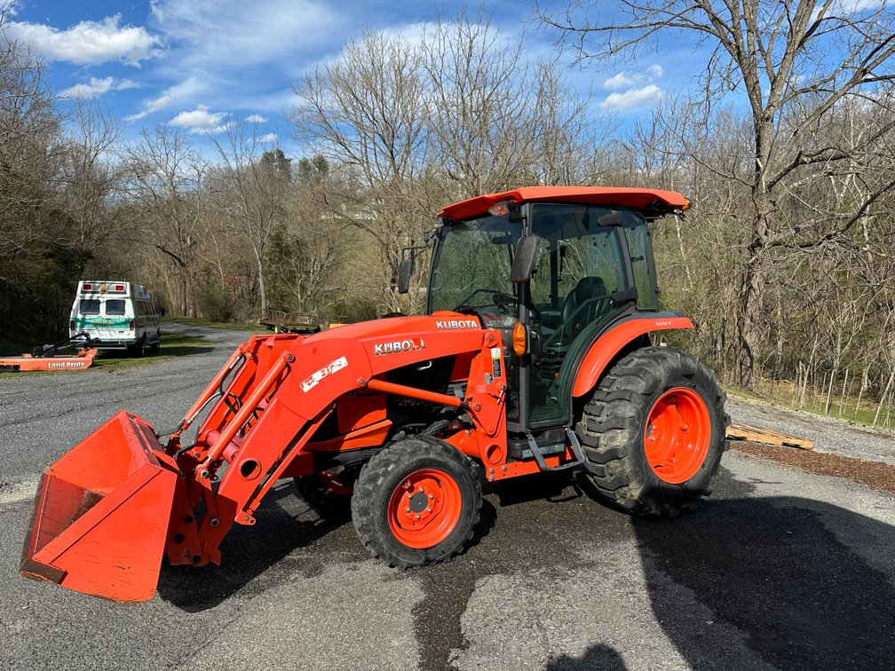 Kubota L4060 Tractor W/ LA805 Loader