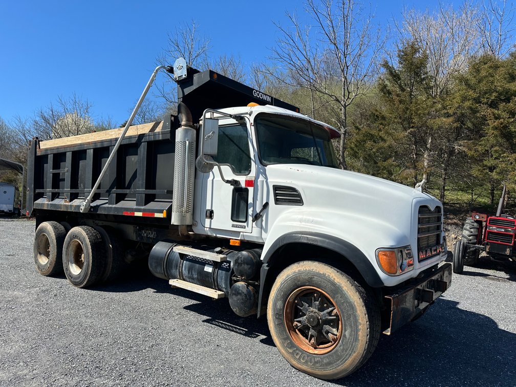 2003 Mack Dump Truck 