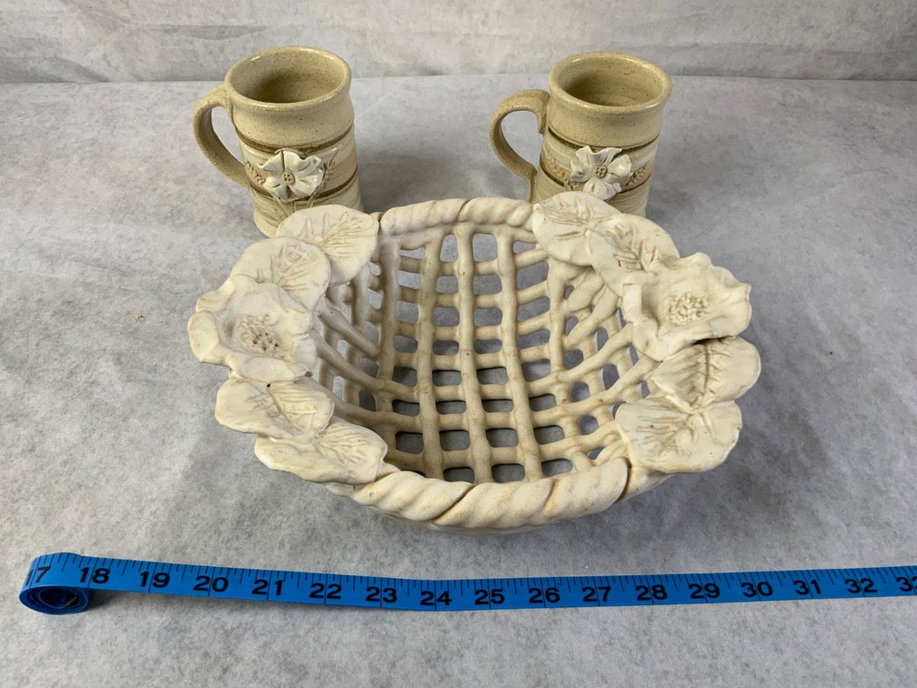 Stoneware Lattice Bowl and Mugs