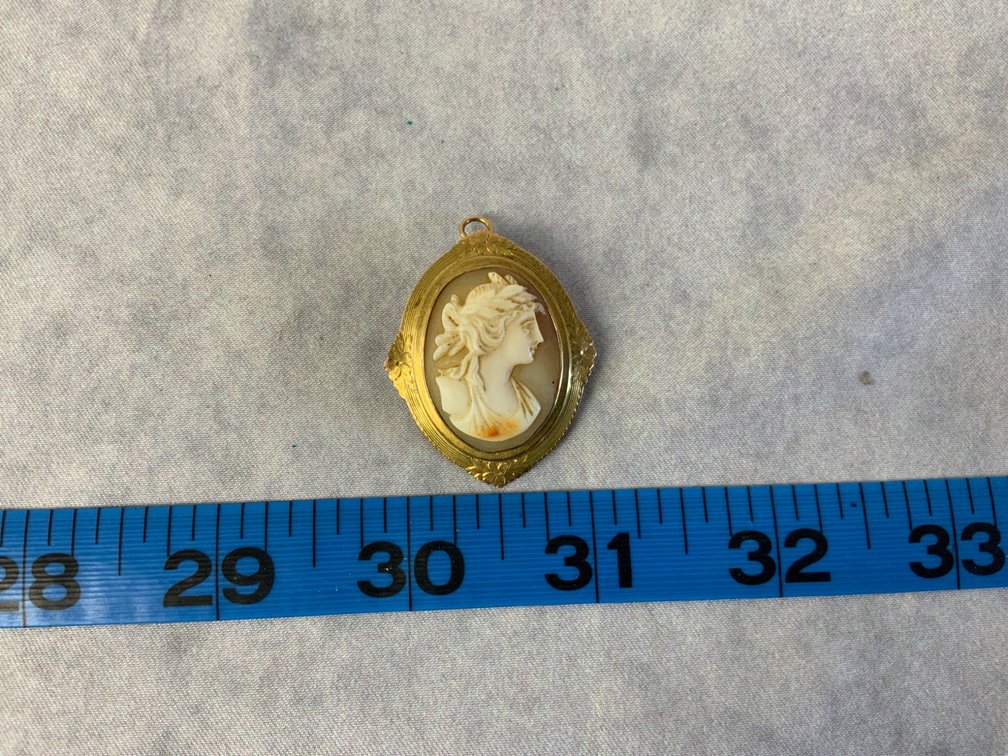 10K Gold Cameo Brooch Pendant