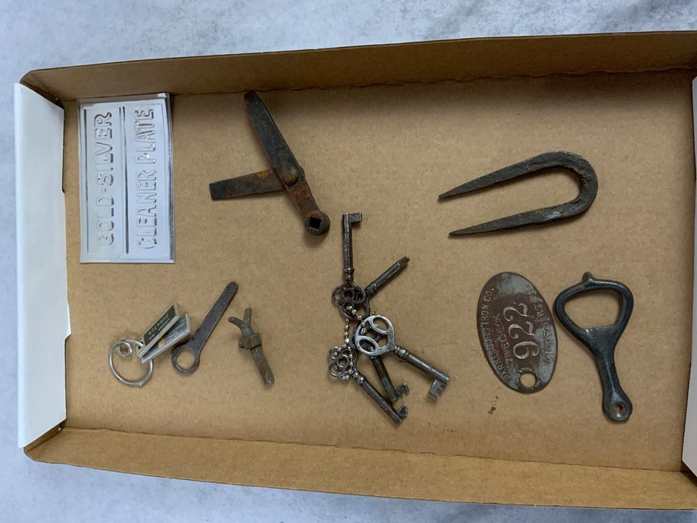 Metal Keys and Tools Lot