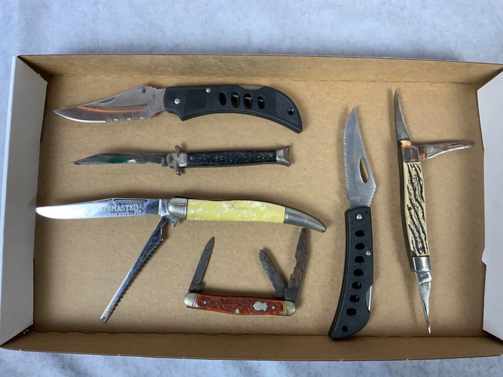 6 Assorted Folding Knives