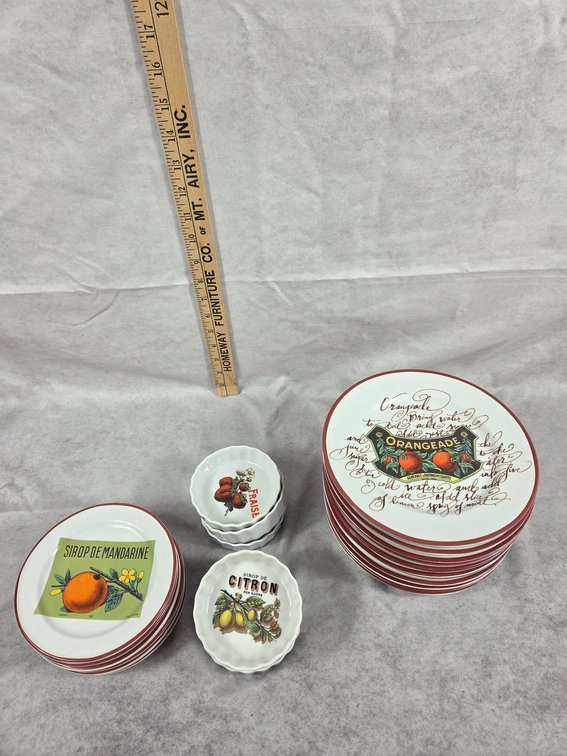 Williams-Sonoma Salad, Appetizer, and Tart Plates