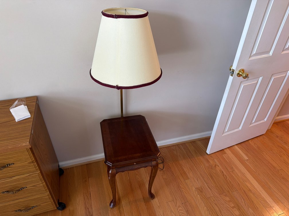 Wooden Side Table Lamp With Pull-Out Tray