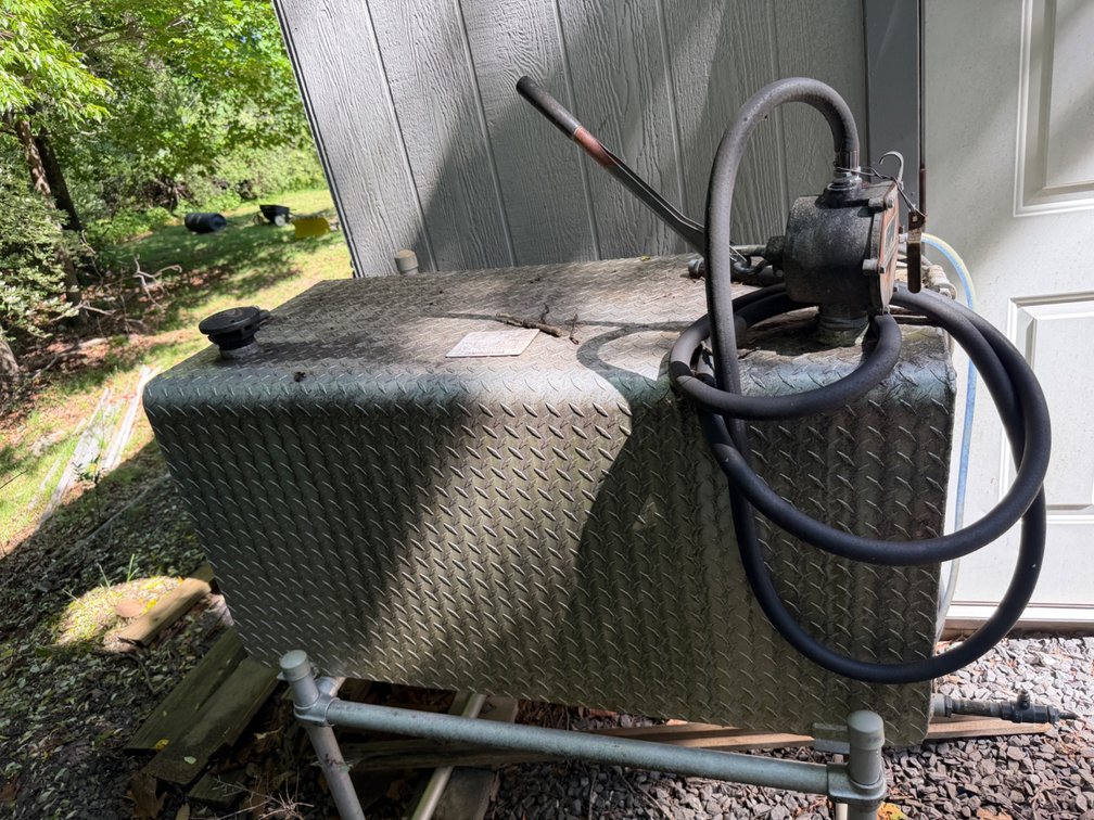 100-Gallon Diamond Plate Fuel Tank with Stand
