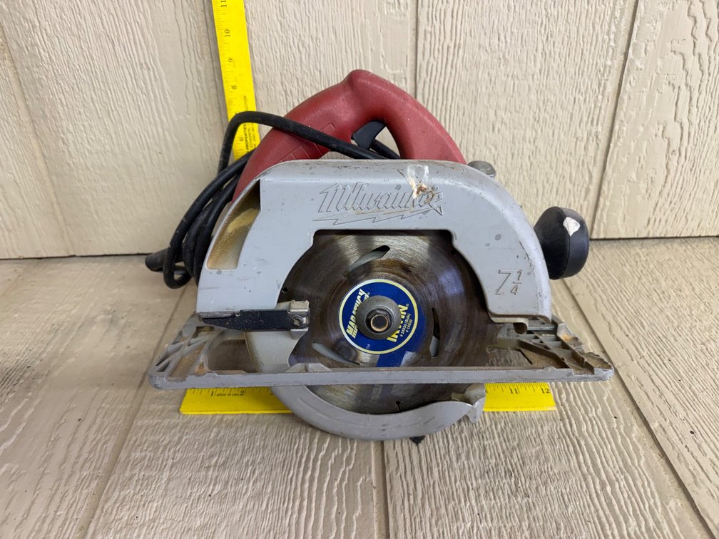 Milwaukee 7-1/4" Circular Saw with Electric Brake