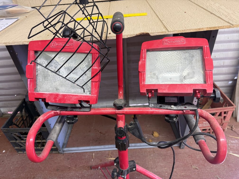 Utilitech Dual-Head Halogen Work Light