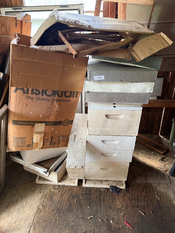 Beekeeping Equipment