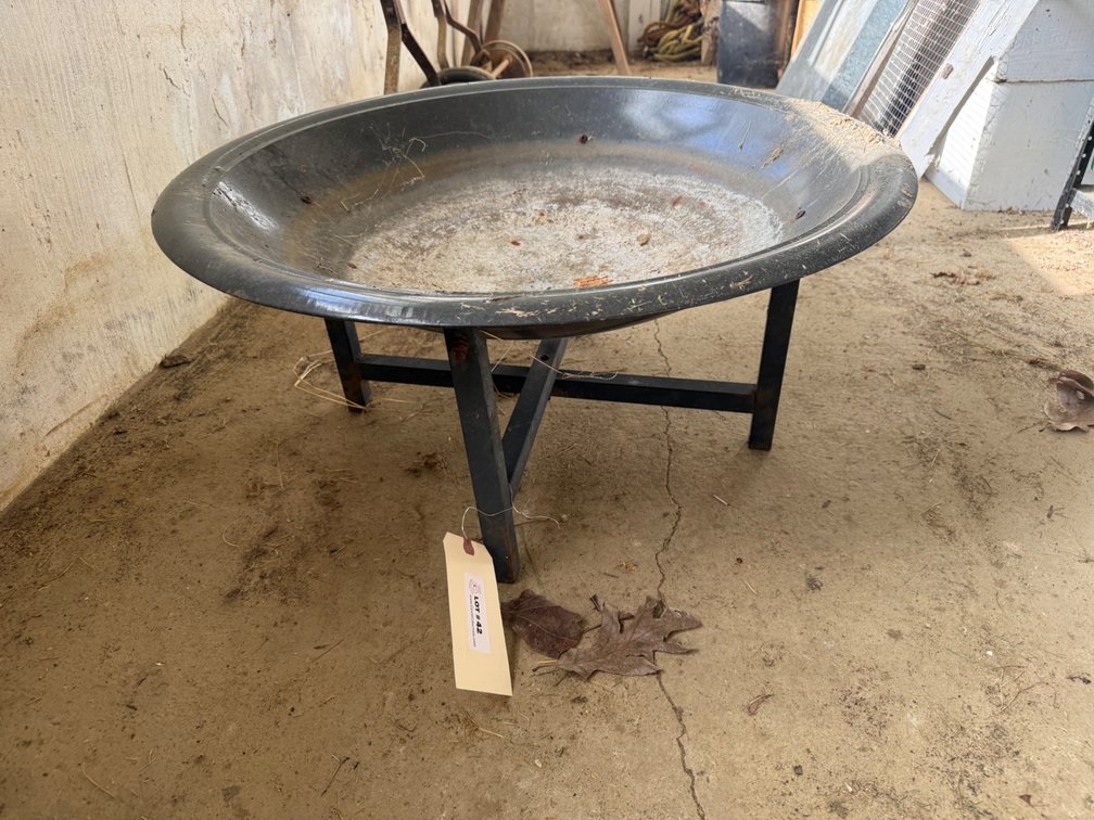 Metal Basin Fire Pit With Steel Stand