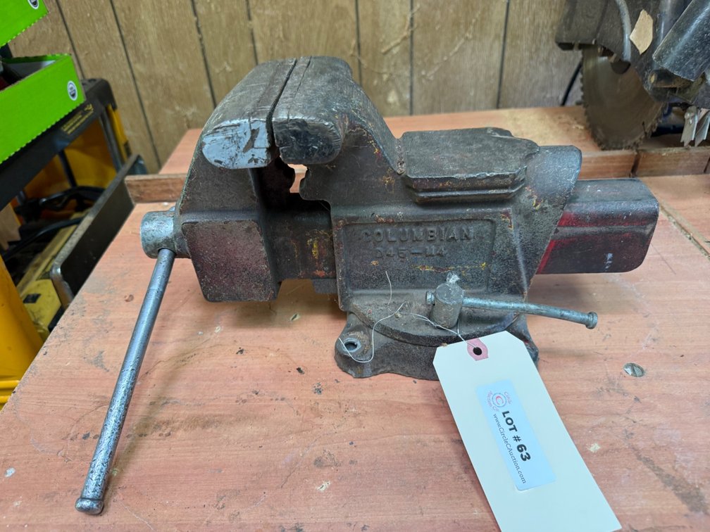 Columbian D44-M4 Bench Vise