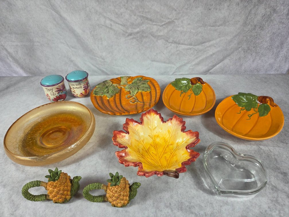 Decorative Dishes and Tableware