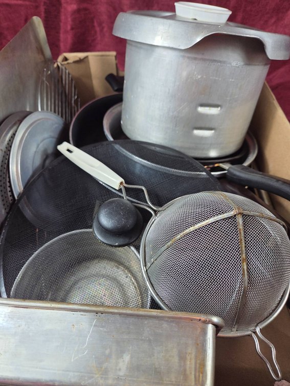 Kitchen Cookware Items