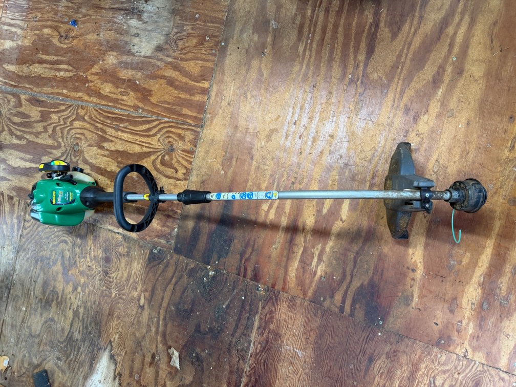 Weed Eater Featherlite String Trimmer