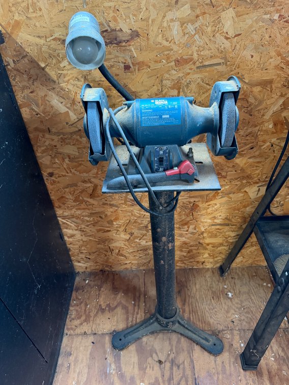 Black & Decker 8" Bench Grinder