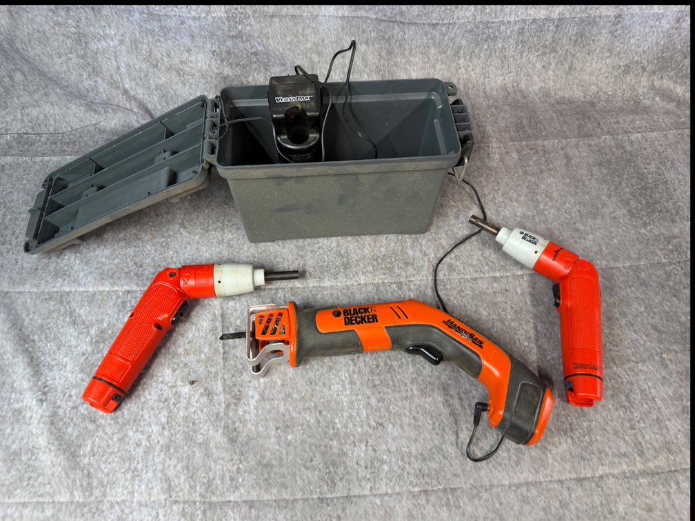 Black & Decker VersaPak Handisaw & Screwdrivers