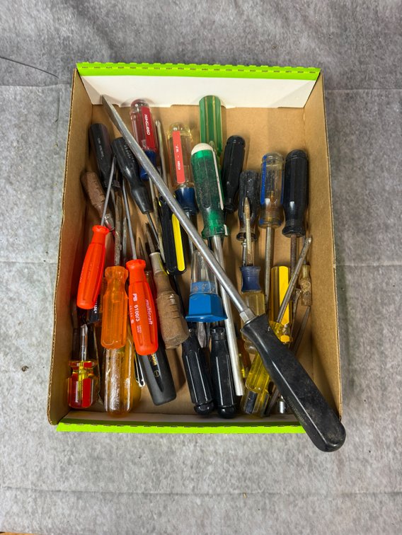 Assorted PB Swiss, Craftsman & Great Neck Screwdrivers