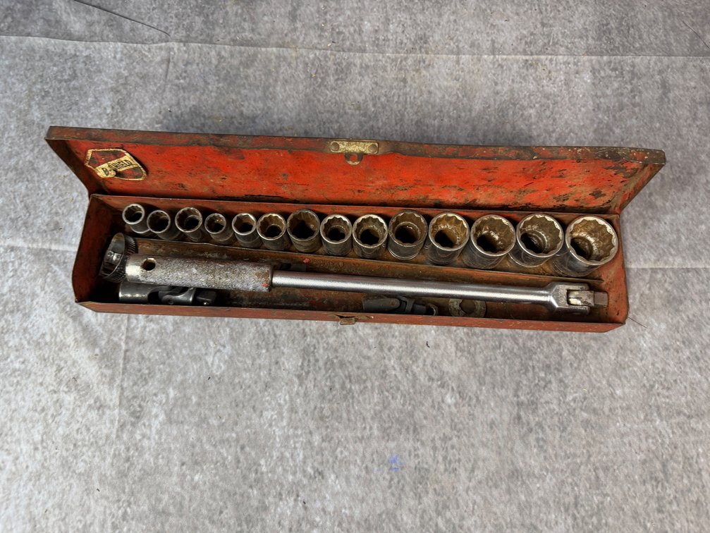 Vintage Shield Socket Set in Metal Case
