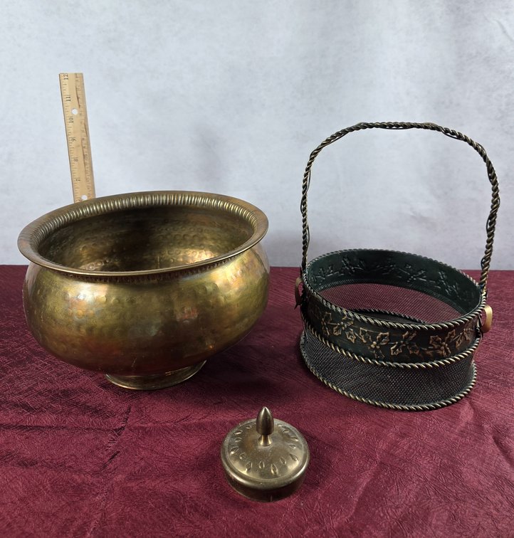 Decorative Brass and Metalware Pieces