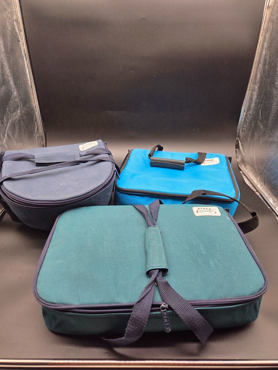 Pyrex Portables Bakeware Sets with Insulated Carrier Bags