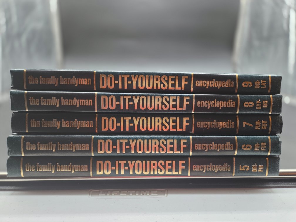 The Family Handyman Do-It-Yourself Encyclopedia Volumes 5-9