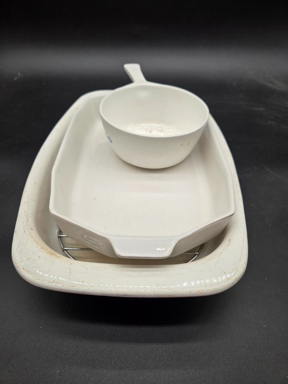 Ceramic Baking Dishes and Wire Roasting Rack