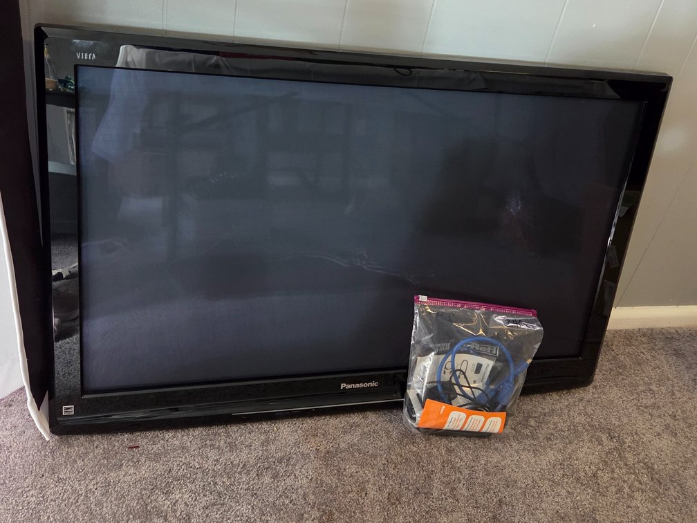 Panasonic VIERA TC-42PX14 Plasma HDTV with Accessories