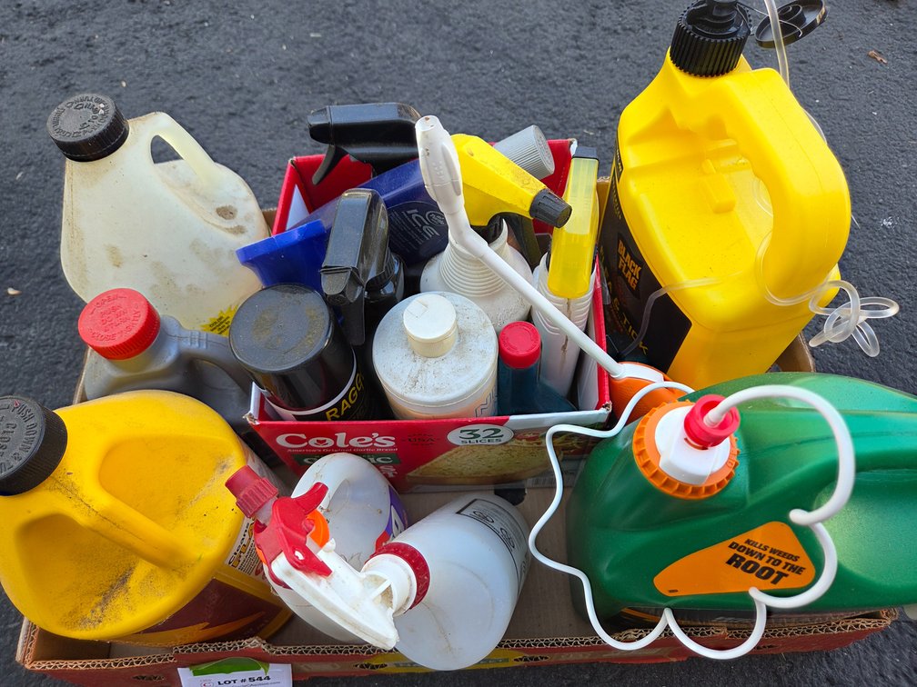 Lawn and Garden Chemical Jugs, Sprayers, and More