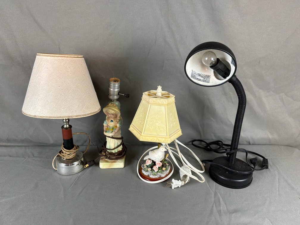 Table Lamps and Adjustable Gooseneck Desk Lamp