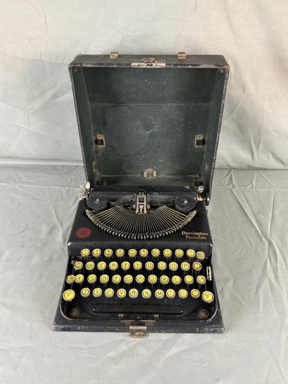 Remington Portable Manual Typewriter with Carrying Case