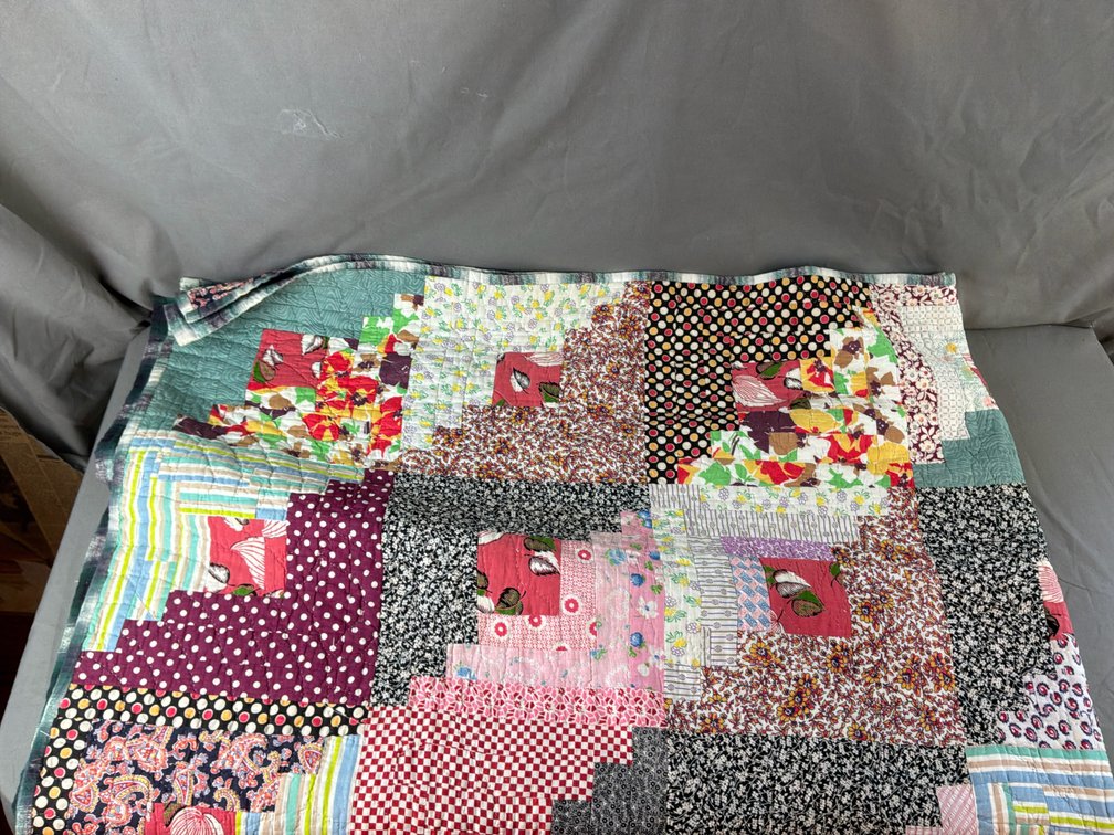 Patchwork Log Cabin Quilt with Plaid Backing