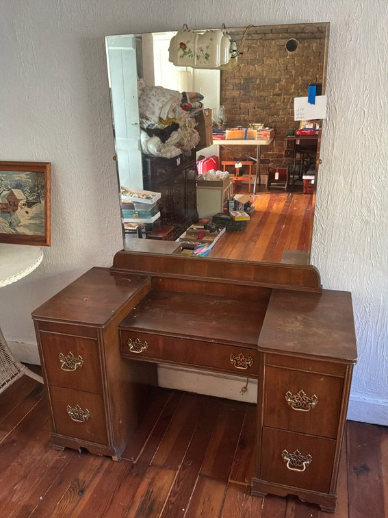 Wooden Drop-Center Vanity with Mirror and Light Fixture