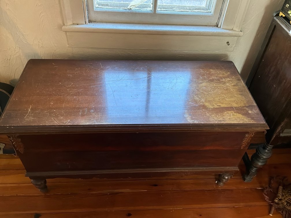 Lane Cedar Blanket Chest on Turned Legs