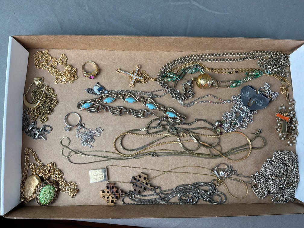 Costume Jewelry Necklaces, Pendants, Bracelets, and Rings