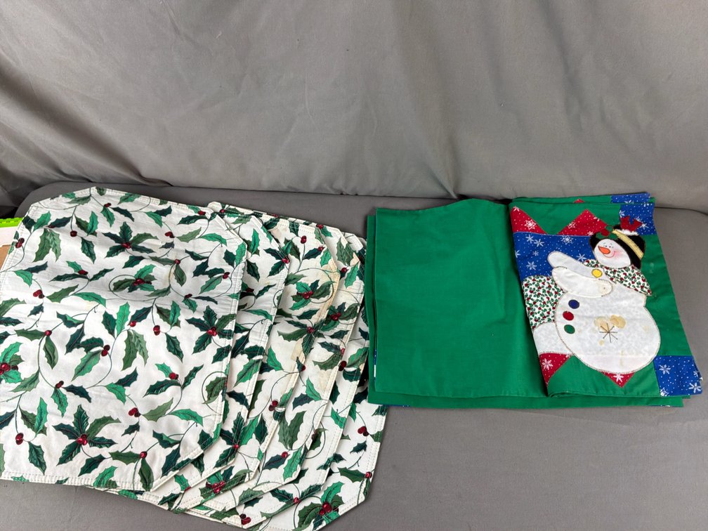 Snowman Applique Tablecloth and Six Holly Placemats