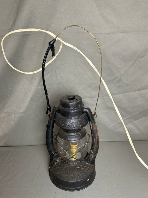Belknap Hdwe & Mfg. Co. Electrified Kerosene Lantern