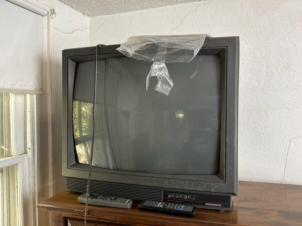 Magnavox CRT Television with Two Remotes and Manual