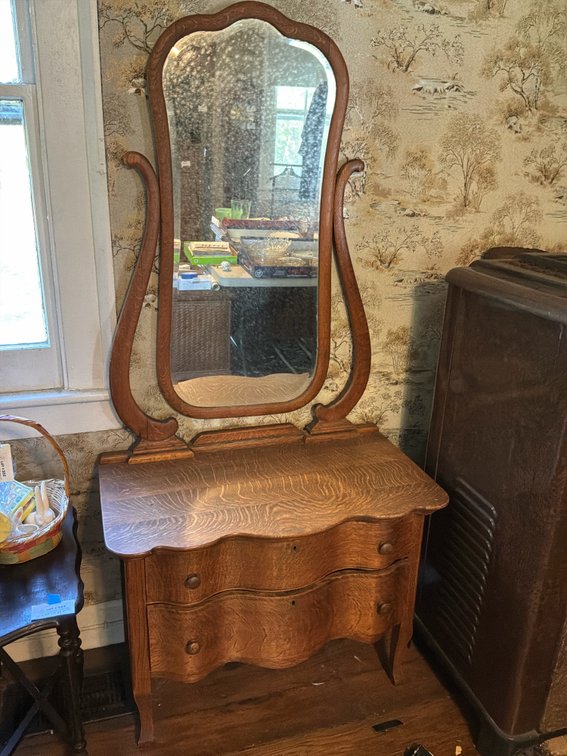 Quarter-Sawn Oak Serpentine Vanity with Mirror