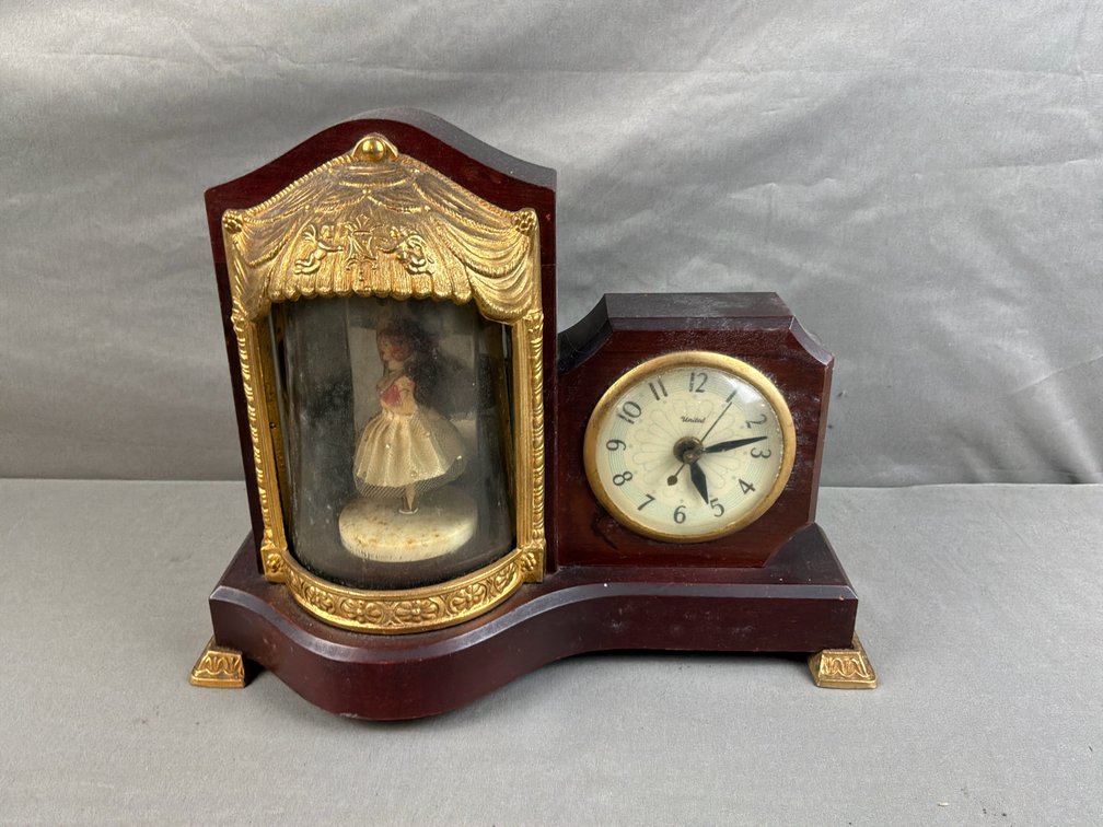 United Clock Corp. Model No. 870 Ballerina Mantle Clock
