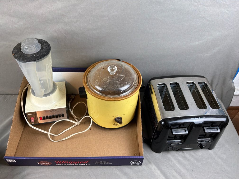 Electric Blender, Slow Cooker, and 4-Slice Toaster