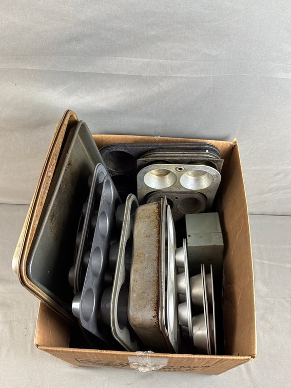 Metal Baking Sheets, Muffin Tins, and Bakeware