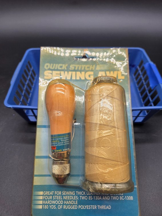 QUICK SEW #91812 Hardwood Handle Sewing Awl Set