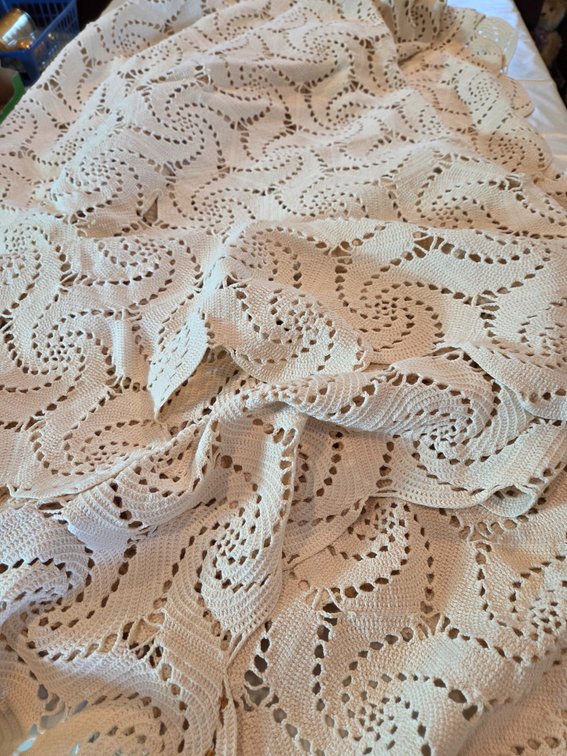 Cream Crocheted Lace Bedspread with Pinwheel Pattern